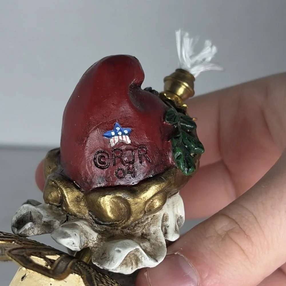 Rare Vintage 2004 RJR Christmas Floating Wick Oil Lamp Santa‎ Red